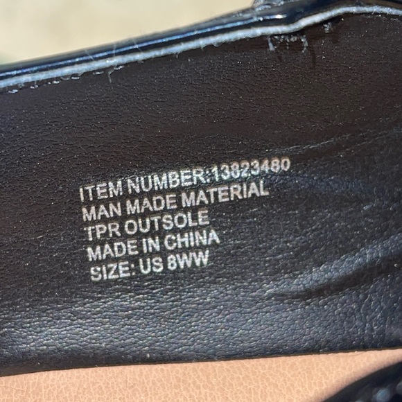 Torrid Wide width Black Mary Jane Women's Shoes - Picture 2 of 5